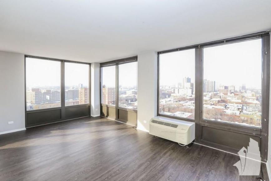 Primary Photo - 2 bedroom in Chicago IL 60613