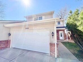 Building Photo - 13972 E Arizona Ave