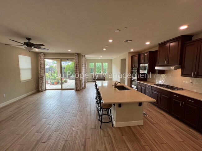 Building Photo - 4003 Santa Ynez Dr