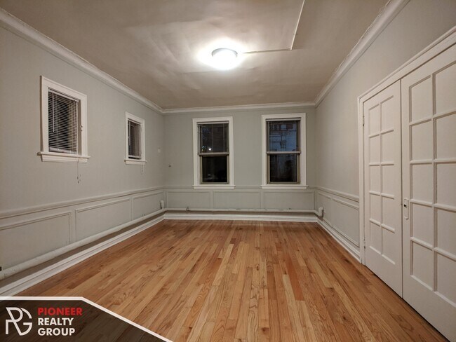 Foto del edificio - 546 W Surf St