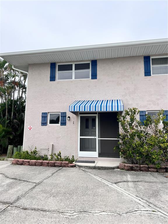 Building Photo - 920 Conecta Dr
