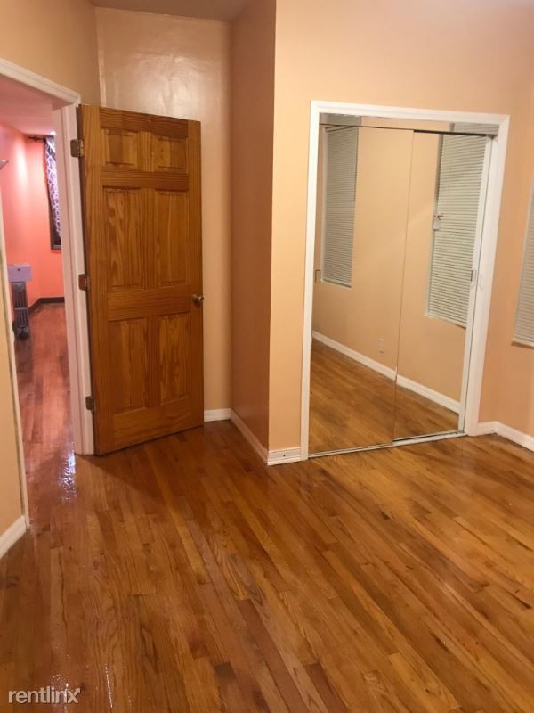 Building Photo - 1 br, 1 bath Apartment - 748 E 88th St