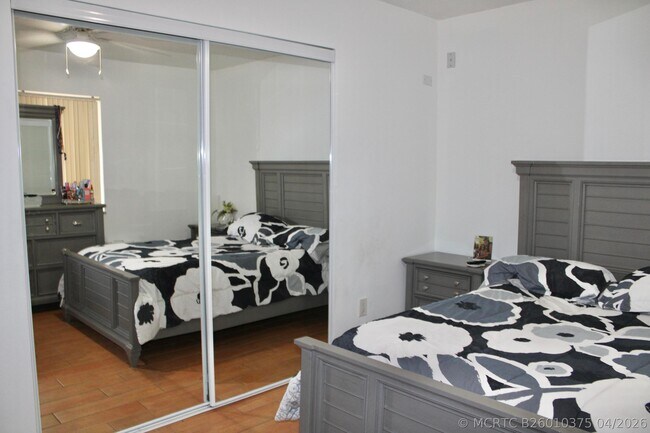 Foto del edificio - 2533 SE Grand Dr