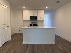 Building Photo - 3080 Dylan Skyland Dr