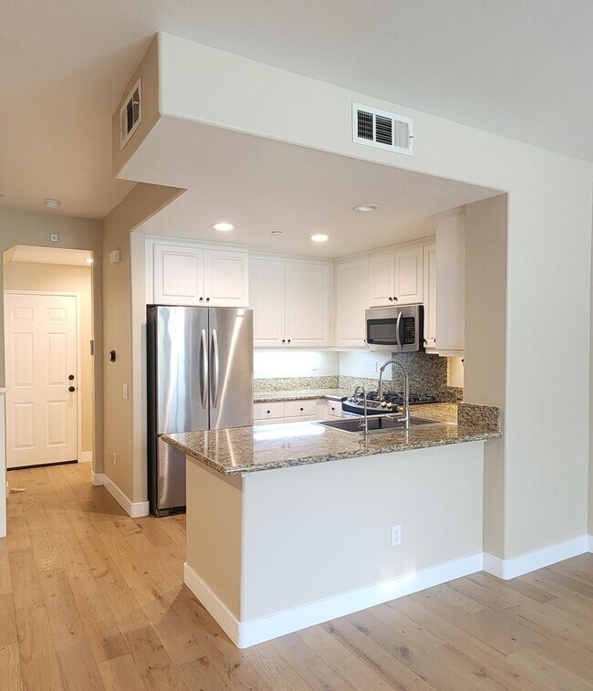 Foto del edificio - Experience luxury and comfort in this beau...