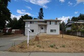 Foto principal - 1005 E Lake St