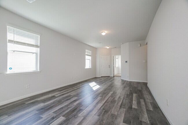 Building Photo - 23650 Buttress Root Dr
