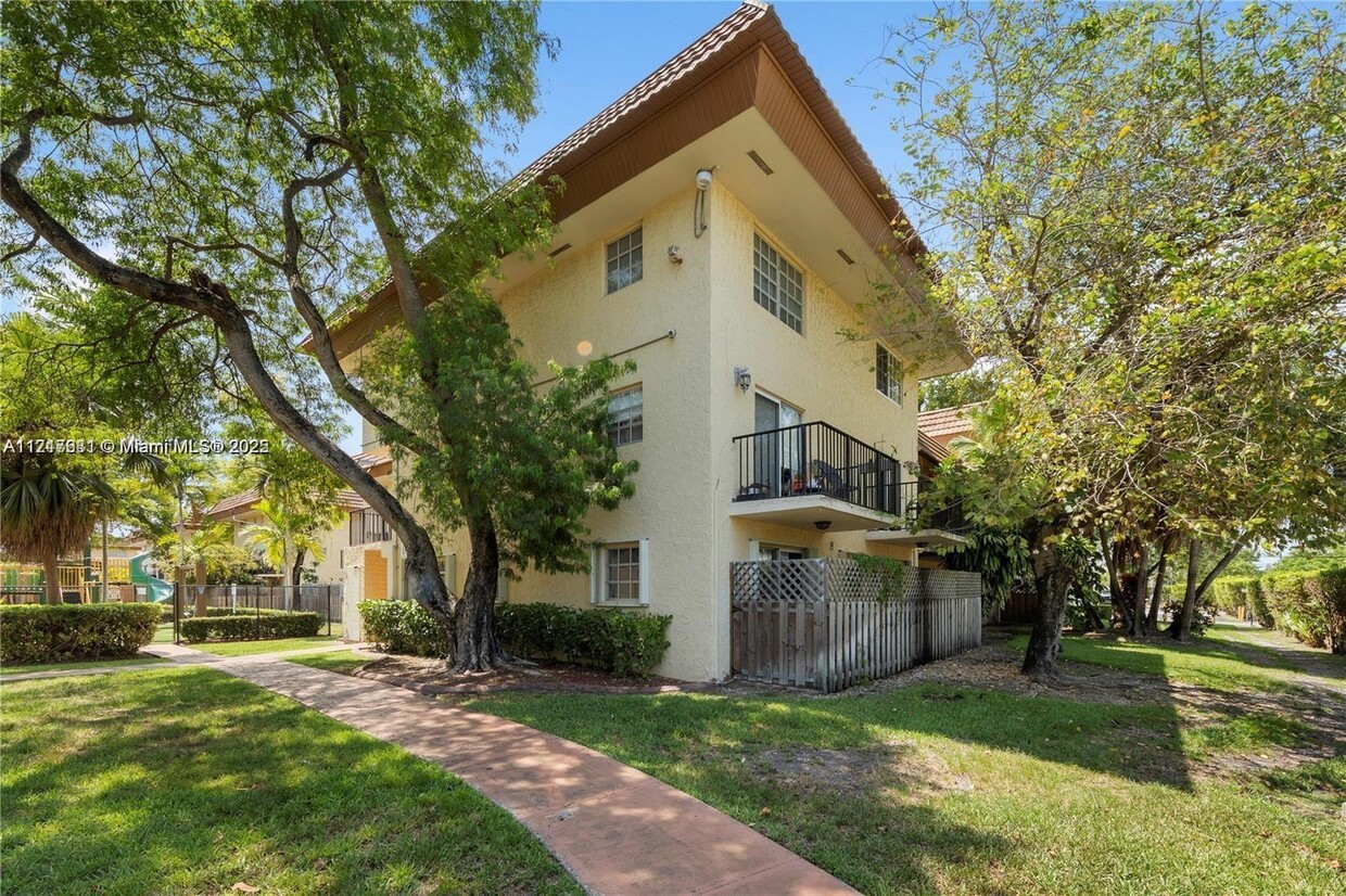 Foto principal - 8500 SW 109th Ave