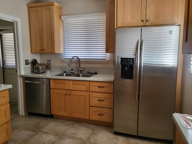 Remodeled kitchen - 1146 Avoca Ave