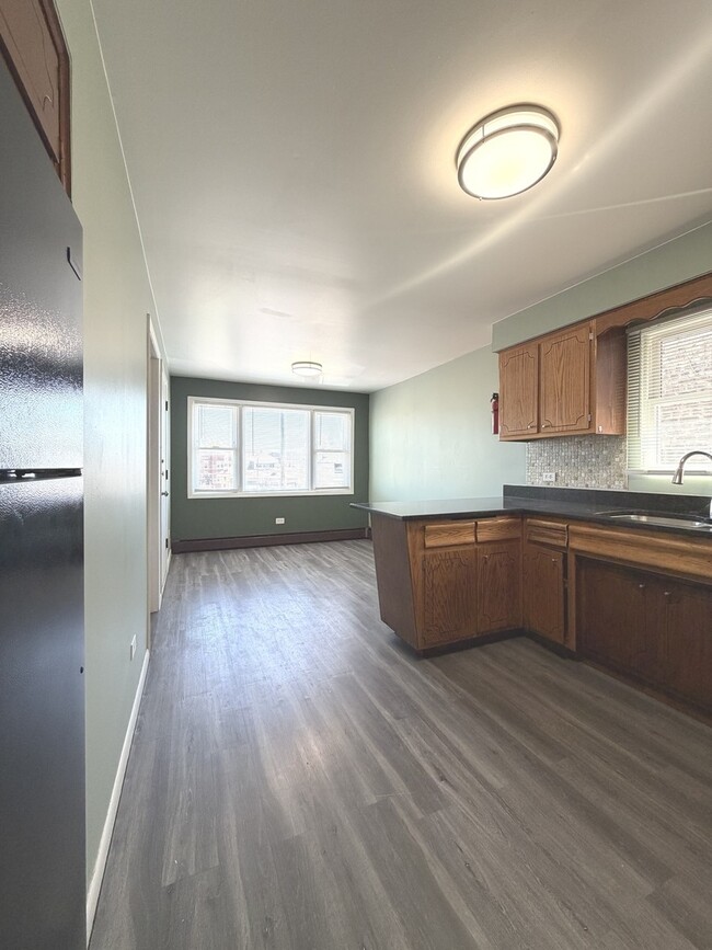 Foto del edificio - 6637 S Whipple St