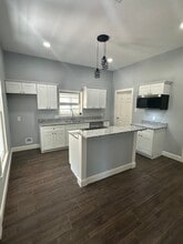 Building Photo - 430 E Woodard St