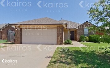 Building Photo - 10613 SW 36th St