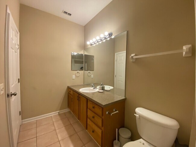 Foto del edificio - 10550 Baymeadows Rd
