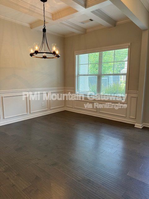 Building Photo - 30 Grand Oak Dr