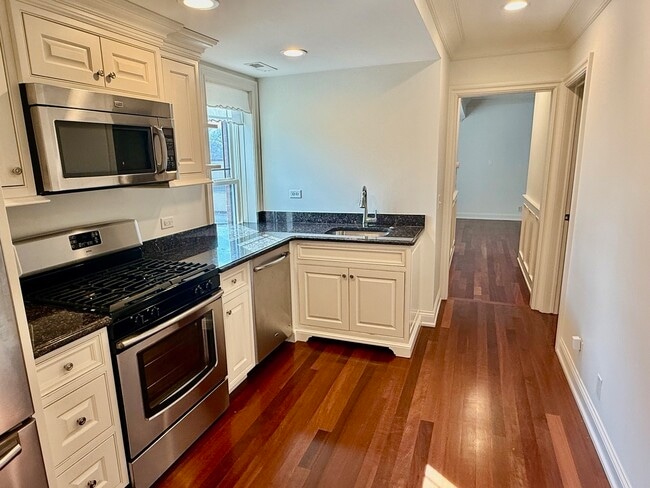 Building Photo - 1000 Ridge Rd