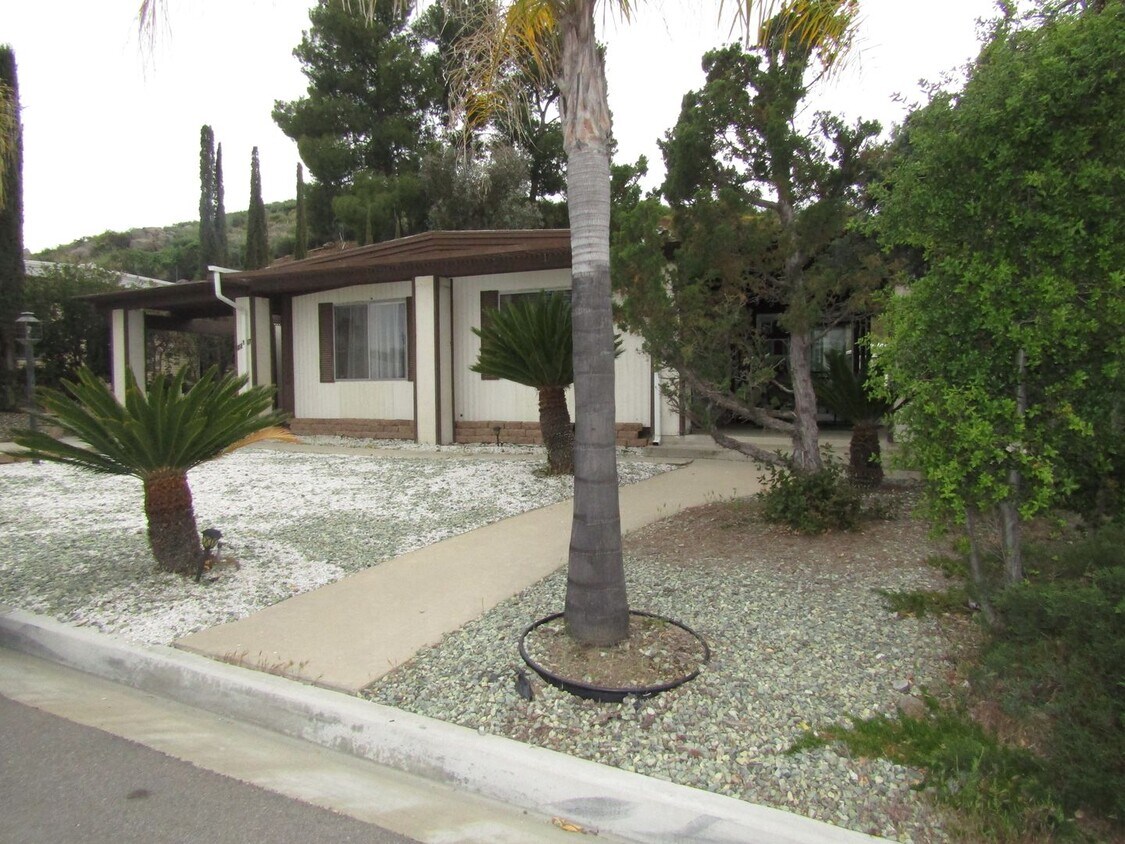 Foto principal - Large Mobile Home in Canyon Lake gated com...