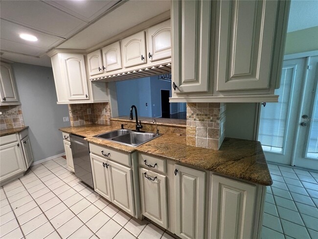 Building Photo - 8900 Keats Dr
