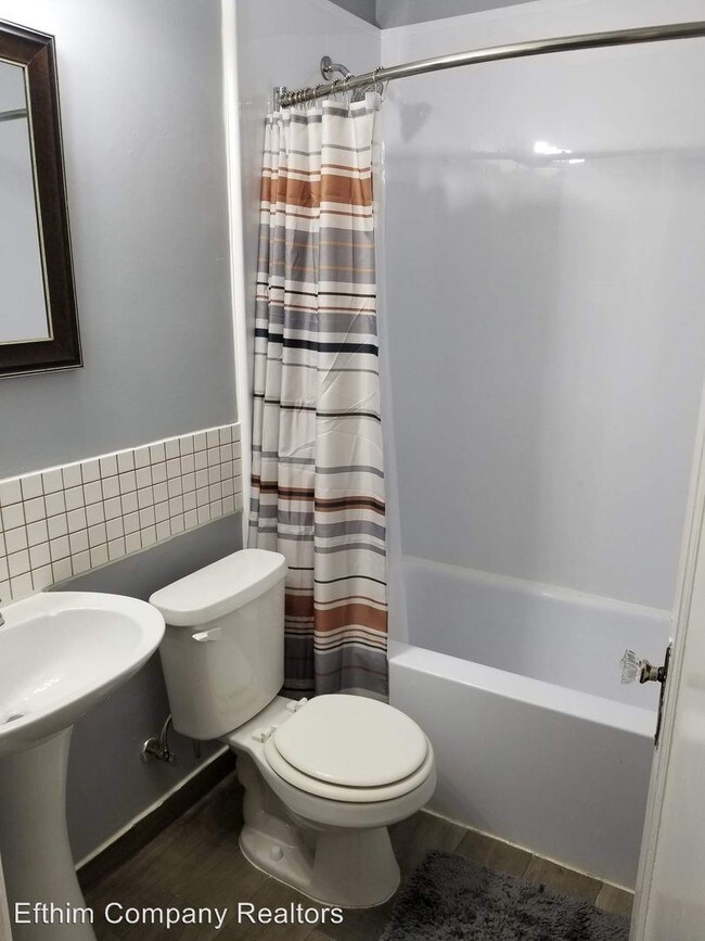 Building Photo - 1 br, 1 bath Apartment - 4464 Bingham Ave.