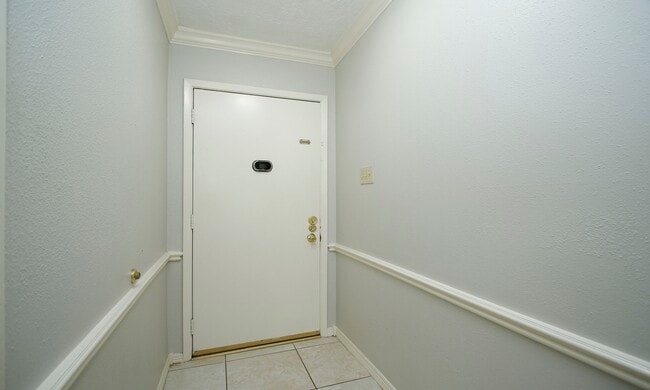Building Photo - 18531 Lippizaner Dr