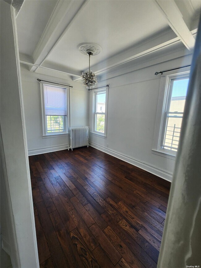 Building Photo - 72-40 66th St
