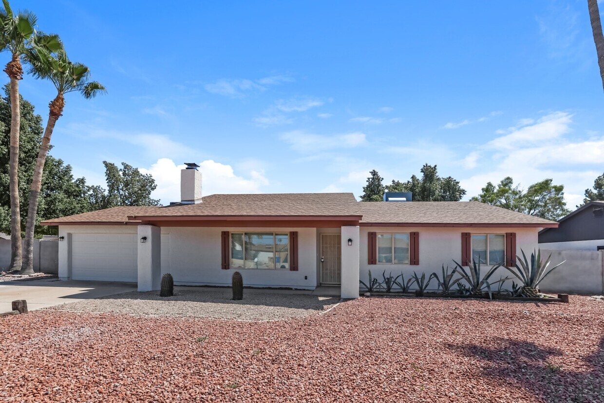 Primary Photo - 14426 N 42Nd Place