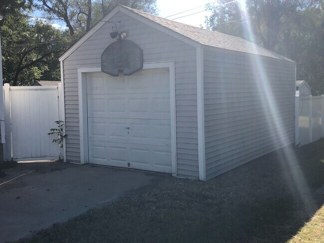 Foto del edificio - $795 - 2 bed 1 bath - Single Family Home