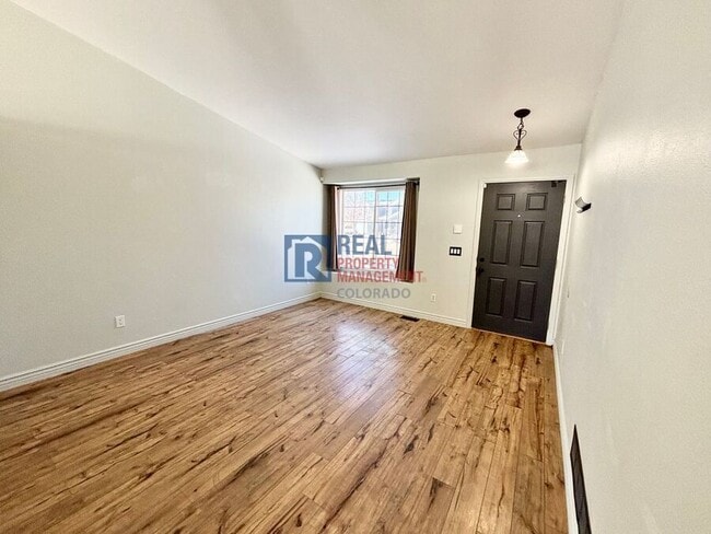 Foto del edificio - 4620 E Bennington Ave