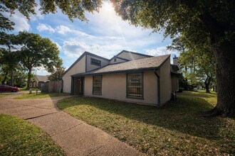 Building Photo - 5817 W Tidwell Rd