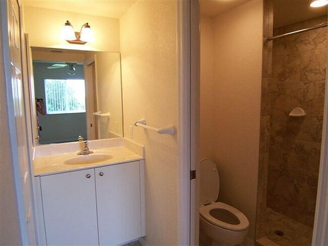 Building Photo - 1352 San Cristobal Ave