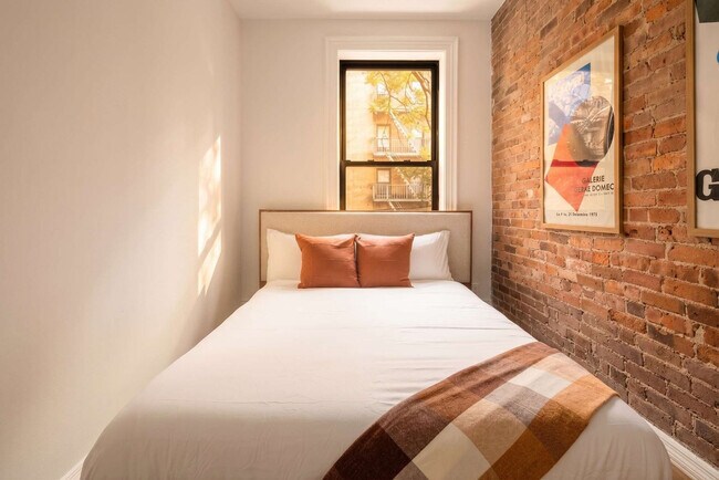 Foto del edificio - 336 W 46th St