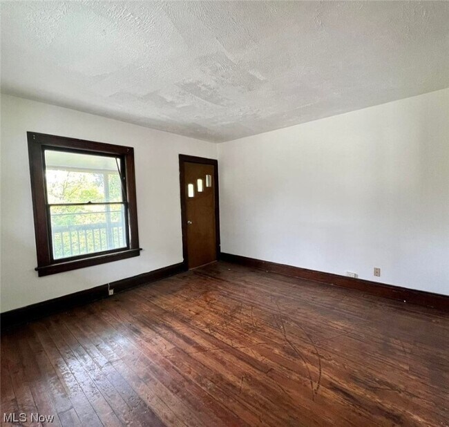 Foto del edificio - 12511 Oakfield Ave