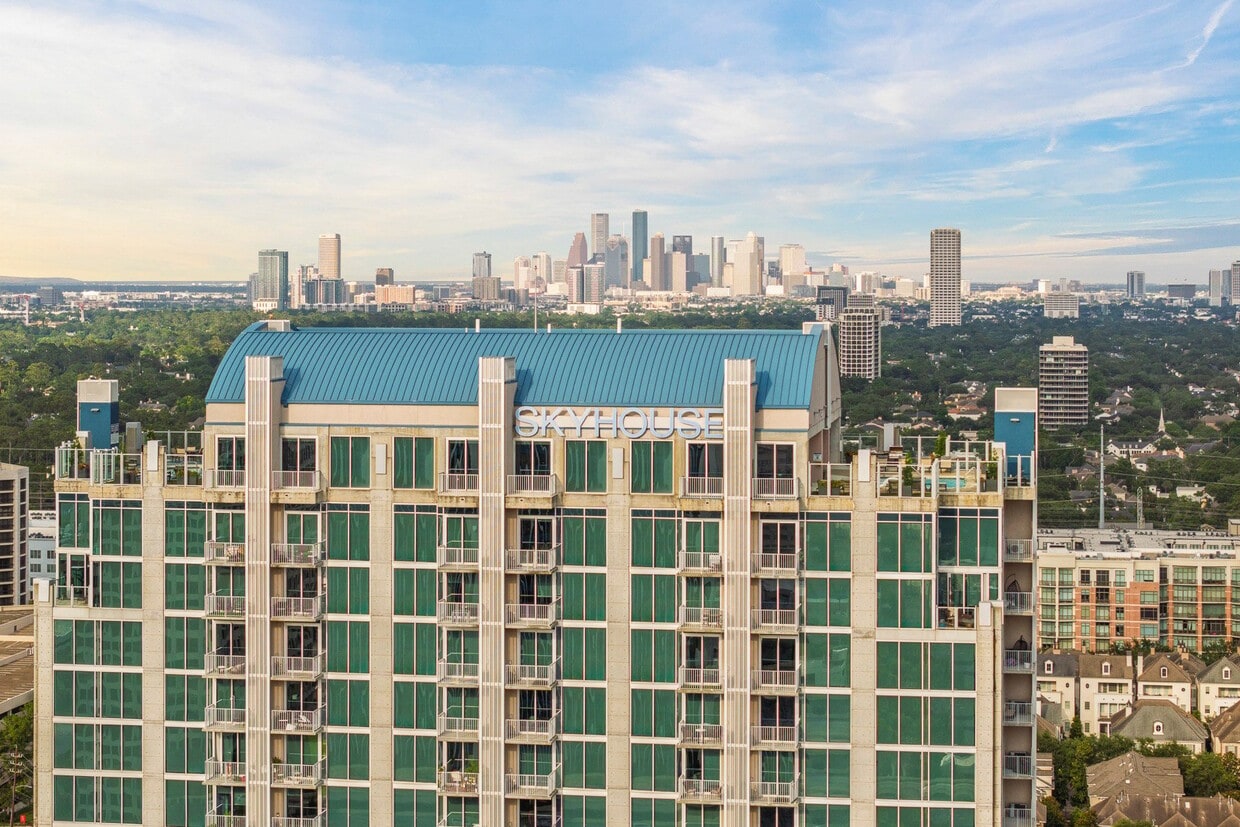 Welcome to SkyHouse River Oaks - SkyHouse River Oaks Apartments