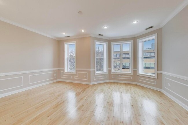 Foto del edificio - 1406 N Washtenaw Ave