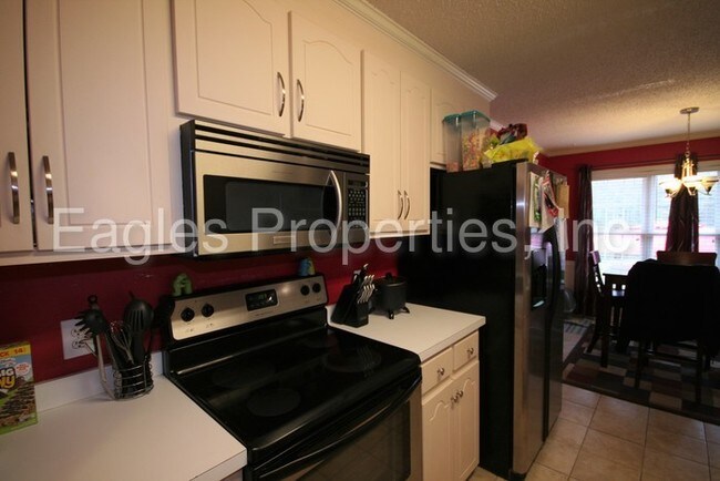 Building Photo - 315 Camden Park Dr