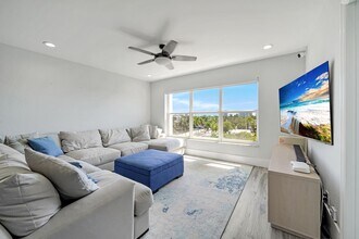 Building Photo - 1770 E Las Olas Blvd