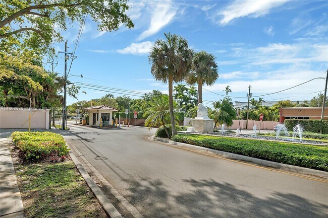 Building Photo - 13080 Coronado Ln