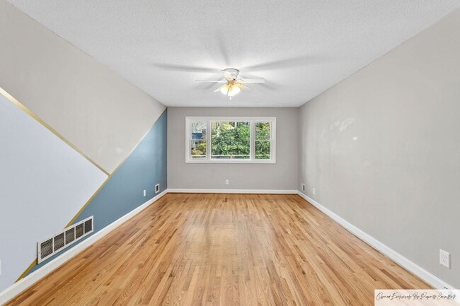 Building Photo - COMPLETELY RENOVATED WITH IN-LAW SUITE