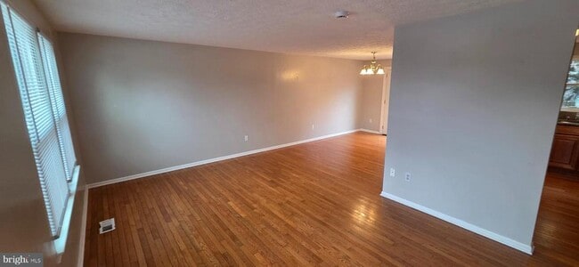 Building Photo - 223 Laura Anne Ct