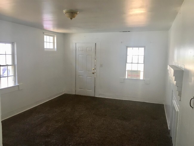 Building Photo - 1324 D F Fuller Dr