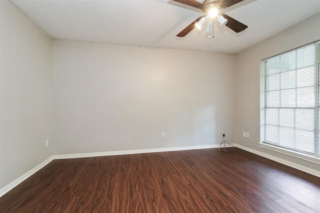Building Photo - 13153 Lake Conroe Bay Rd