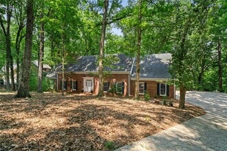 Building Photo - 80 Cliffcreek Trce NE
