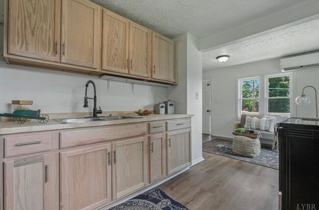 Building Photo - 1209 15th St