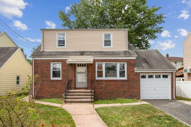 Building Photo - 238 Elmwood Ave