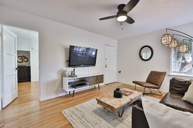 Foto del edificio - 4788 W Mountain View Dr