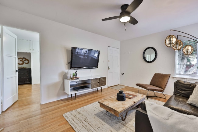 Building Photo - 4788 W Mountain View Dr