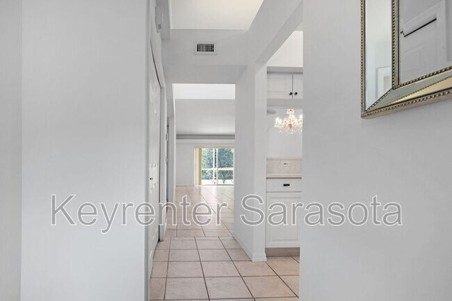 Foto del edificio - 4561 Hidden View Pl