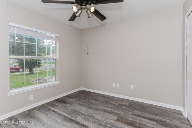Building Photo - 86293 Fieldstone Dr