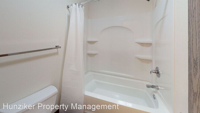 Foto del edificio - 1 br, 1 bath Apartment - 137 N. Hyland 137...