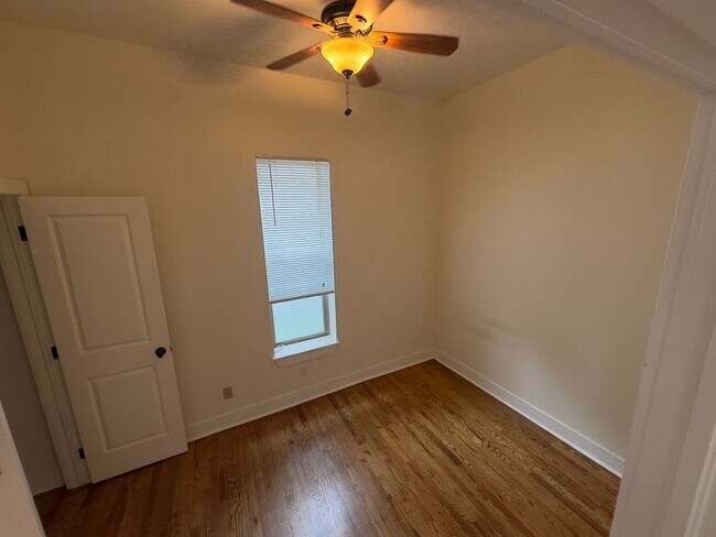 Building Photo - Charming 2BR House in Denver