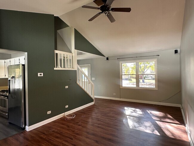 Foto del edificio - 1309 Monmouth Ave